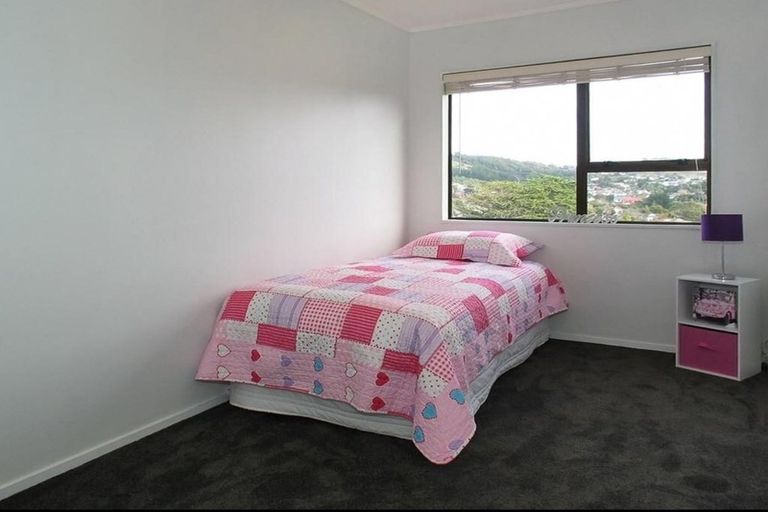 Photo of property in 32 James Cook Drive, Whitby, Porirua, 5024