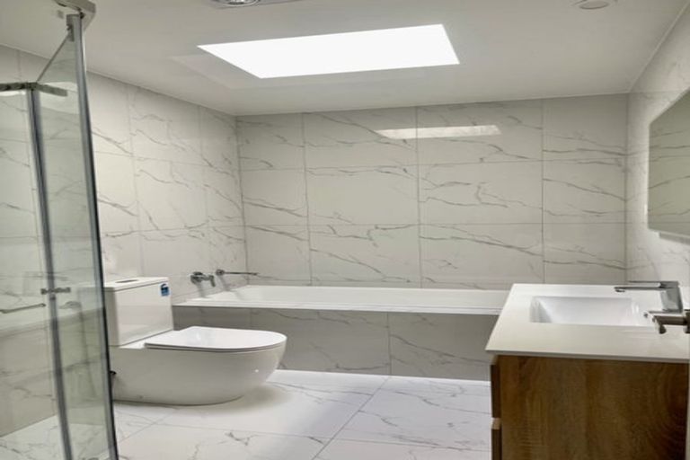 Photo of property in 18 Mene Way, Karaka, 2113