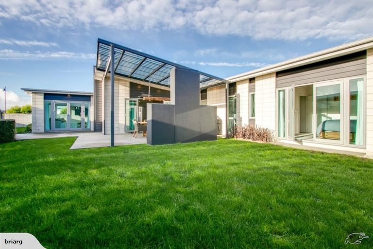 Photo of property in 29 Kapiti Drive, Poraiti, Napier, 4112