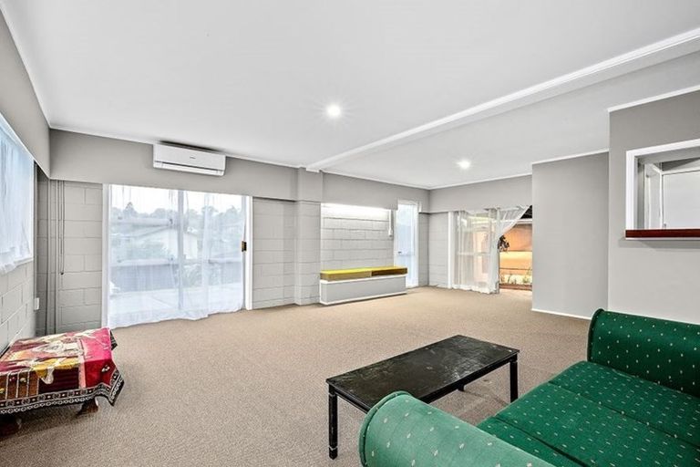 Photo of property in 45 Rehia Road, Massey, Auckland, 0614