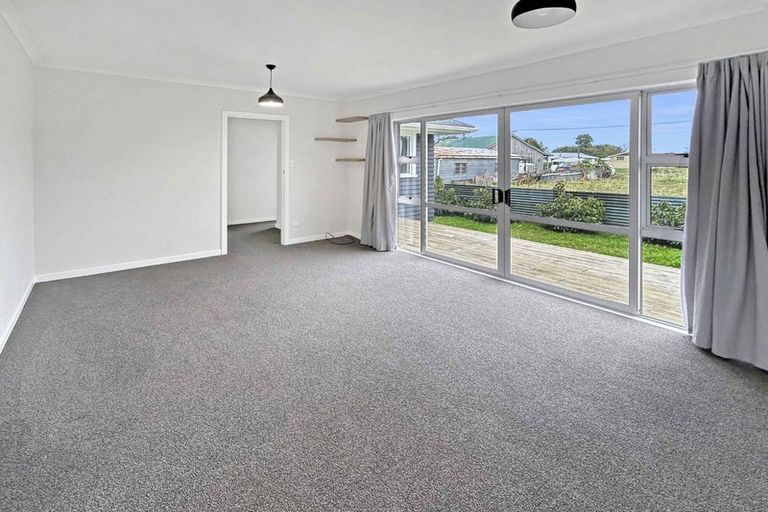 Photo of property in 79a Ngatai Street, Manaia, 4612
