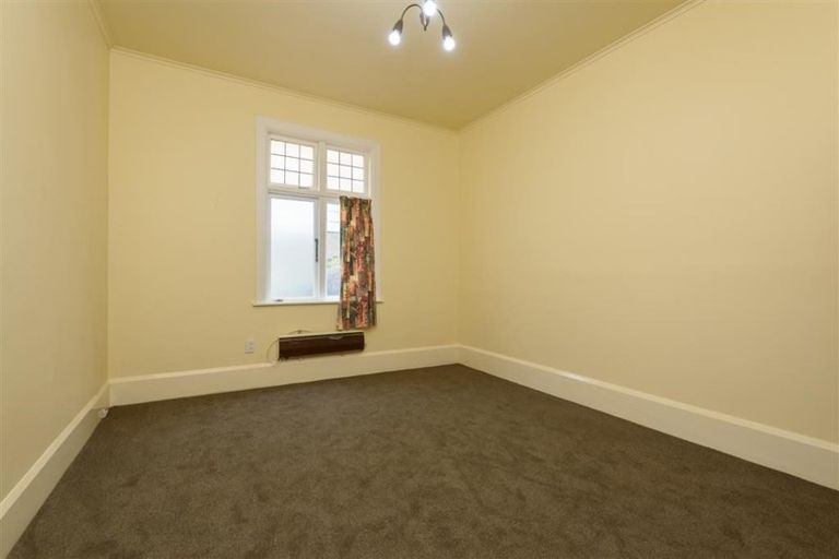 Photo of property in 12 Kenwyn Terrace, Newtown, Wellington, 6021