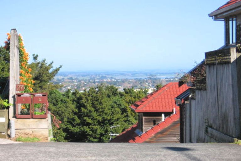 Photo of property in 1/27 Goodwood Drive, Goodwood Heights, Auckland, 2105