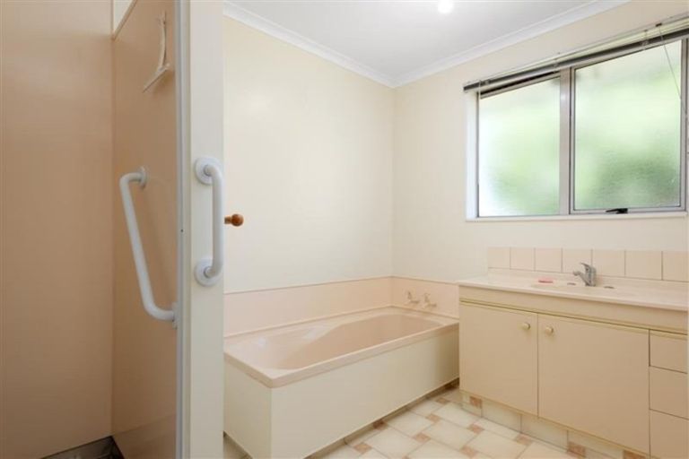 Photo of property in 114 Charles Street, Blenheim, 7201