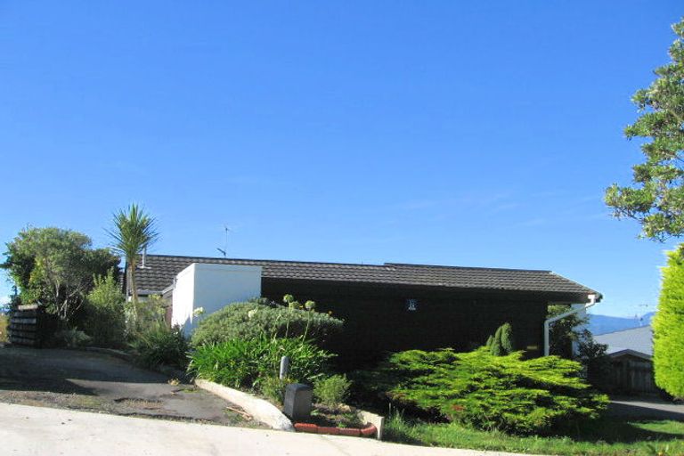 Photo of property in 40 Rajkot Terrace, Broadmeadows, Wellington, 6035