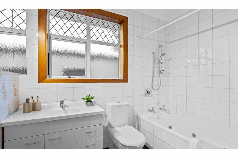 Photo of property in 102 Scandrett Street, Appleby, Invercargill, 9812