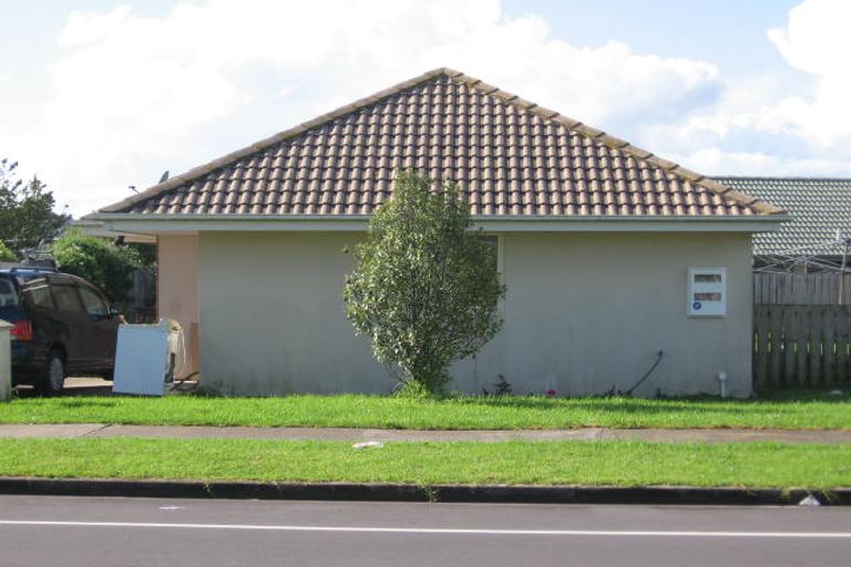 Photo of property in 2/155 Te Irirangi Drive, Flat Bush, Auckland, 2019