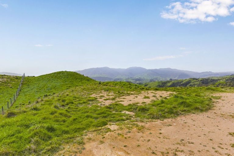 Photo of property in 385 Akatarawa Road, Reikorangi, 5391