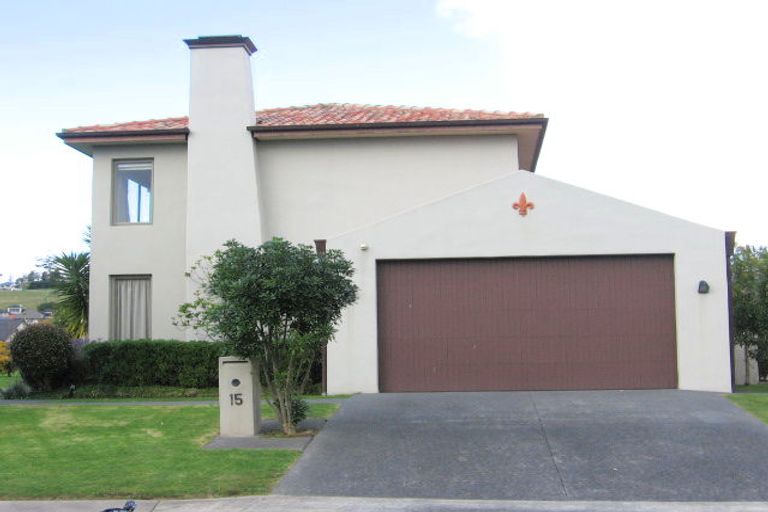 Photo of property in 15 Fairfield Lane, East Tamaki Heights, Auckland, 2016