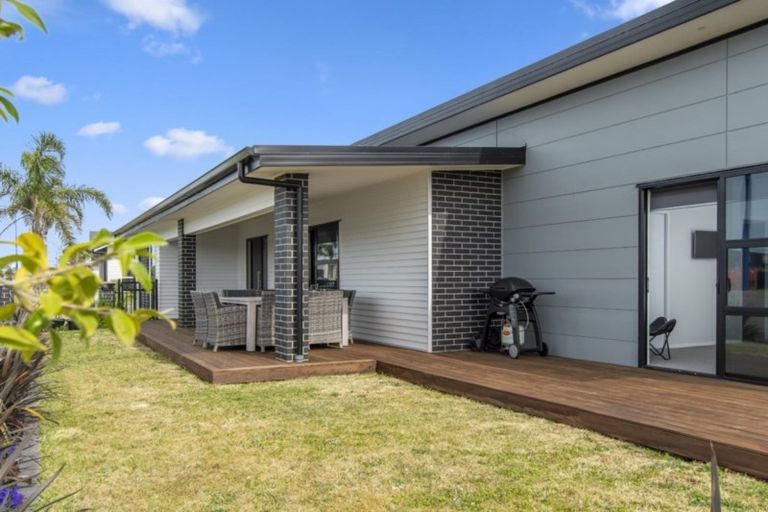 Photo of property in 76a The Boulevard, Papamoa Beach, Papamoa, 3118