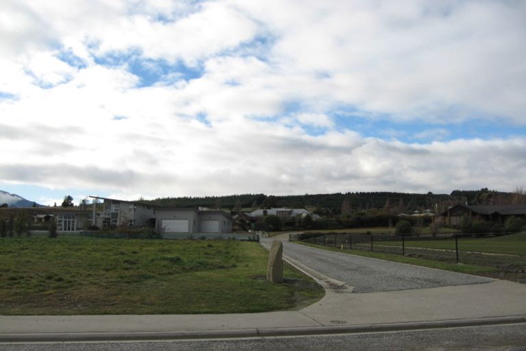 Photo of property in 12 Waimana Place, Wanaka, 9305