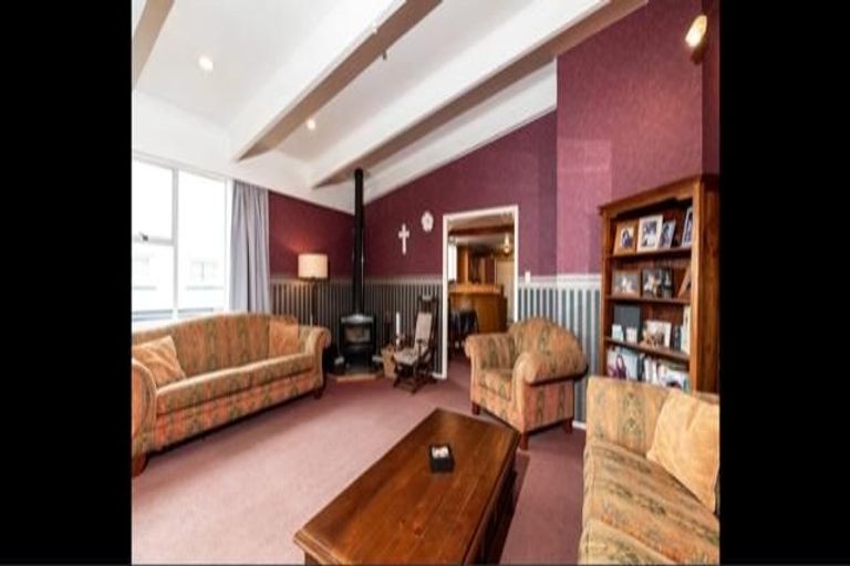 Photo of property in 7 Peace Avenue, Moturoa, New Plymouth, 4310