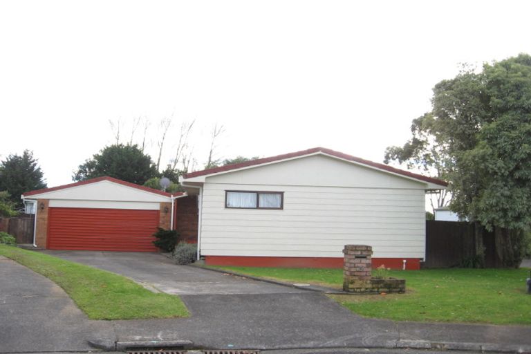 Photo of property in 23 Oakmont Place, Wattle Downs, Auckland, 2103