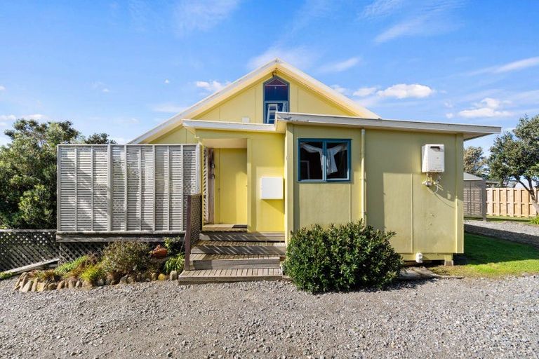 Photo of property in 27 Guthrie Crescent, Castlepoint, Masterton, 5889