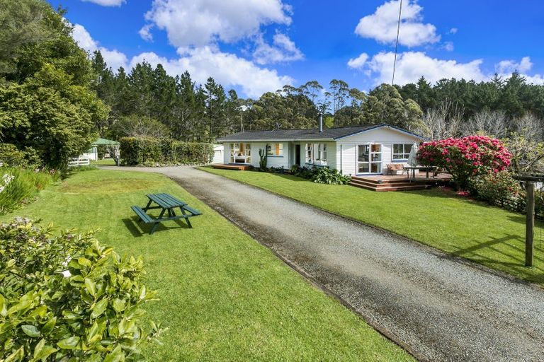 Photo of property in 336 Muriwai Road, Waimauku, 0881