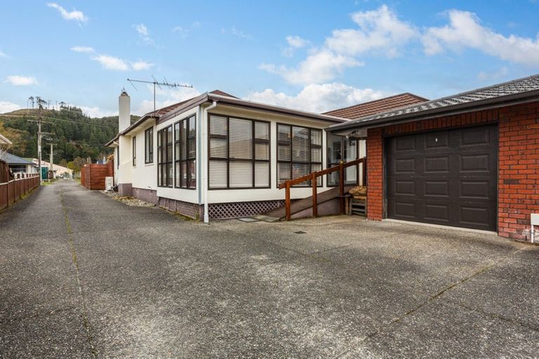 Photo of property in 24 Wilford Street, Wallaceville, Upper Hutt, 5018