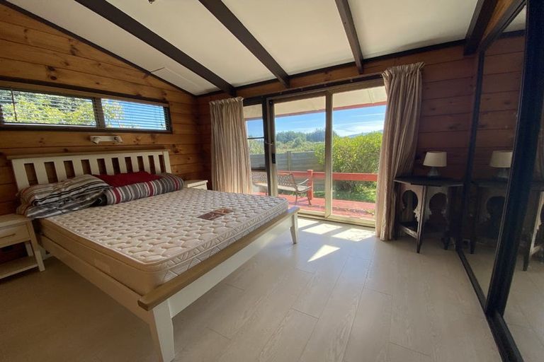 Photo of property in 1 Makora Road, Otaihanga, Paraparaumu, 5036