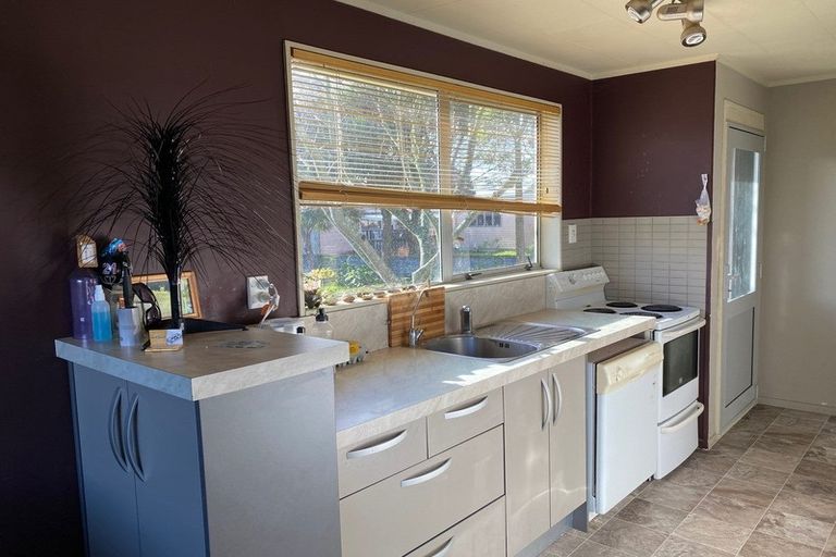 Photo of property in 23 High Street East, Waitara, 4320