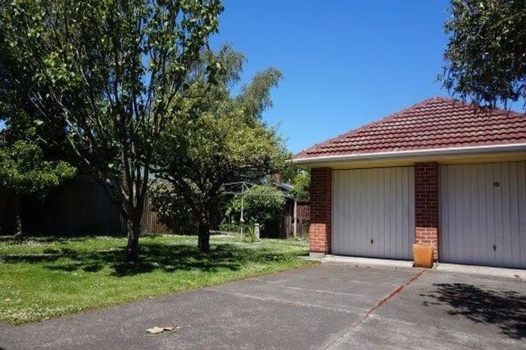 Photo of property in 9 Haslett Place, Upper Riccarton, Christchurch, 8041