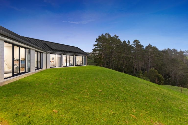 Photo of property in 135 Okura River Road, Okura, Albany, 0792