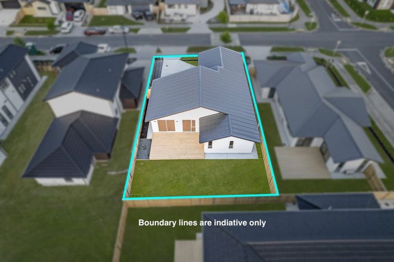 Photo of property in 15 Paihere Street, Huapai, Kumeu, 0810