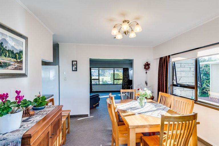 Photo of property in 1 Cardiff Place, Tamatea, Napier, 4112