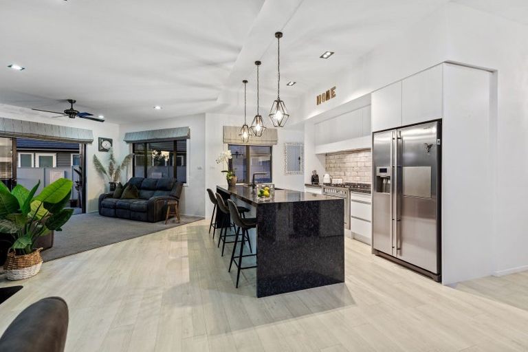 Photo of property in 43 Oceania Sands Way, Papamoa Beach, Papamoa, 3118