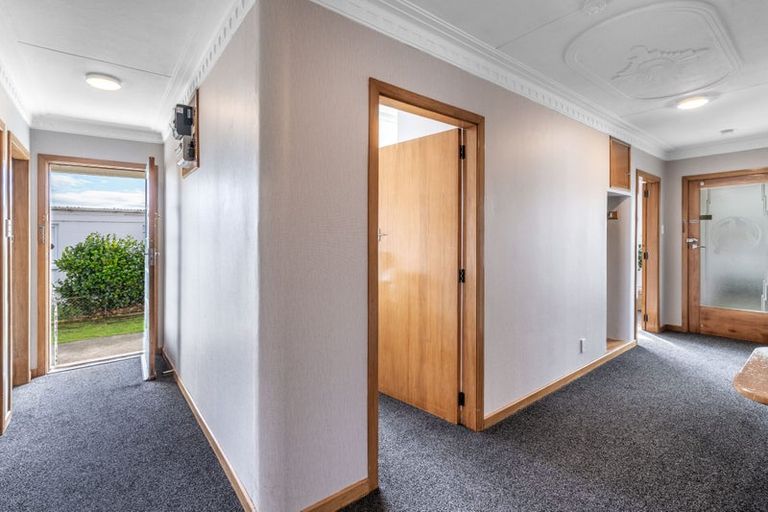 Photo of property in 1 Crombie Street, Gore, 9710