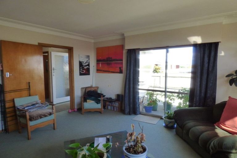 Photo of property in 59 Young Street, New Plymouth, 4310