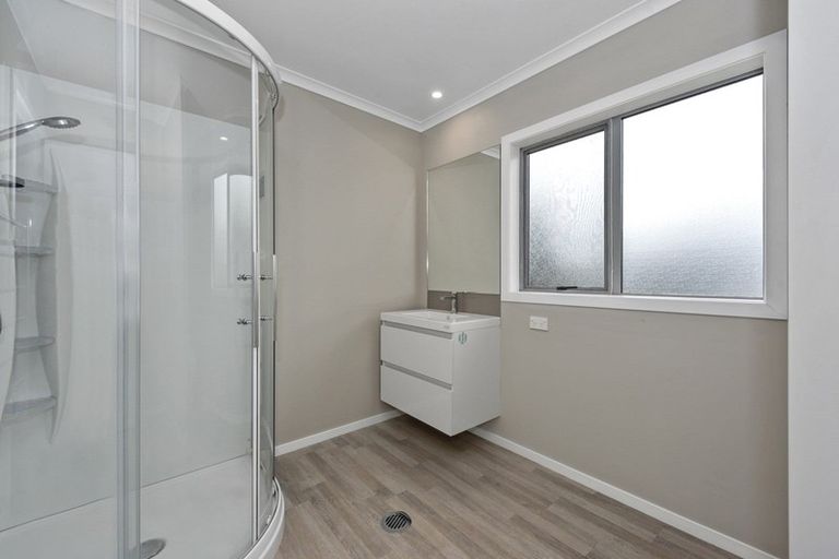 Photo of property in 2/144 Old Farm Road, Hamilton East, Hamilton, 3216