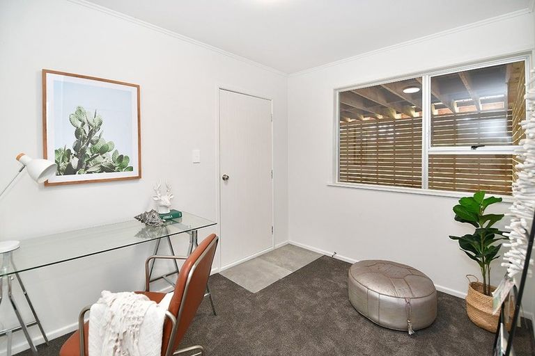 Photo of property in 27 Coronation Road, Hillcrest, Auckland, 0627