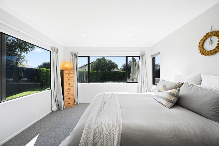 Photo of property in 13 Mangakoea Place, St Andrews, Hamilton, 3200