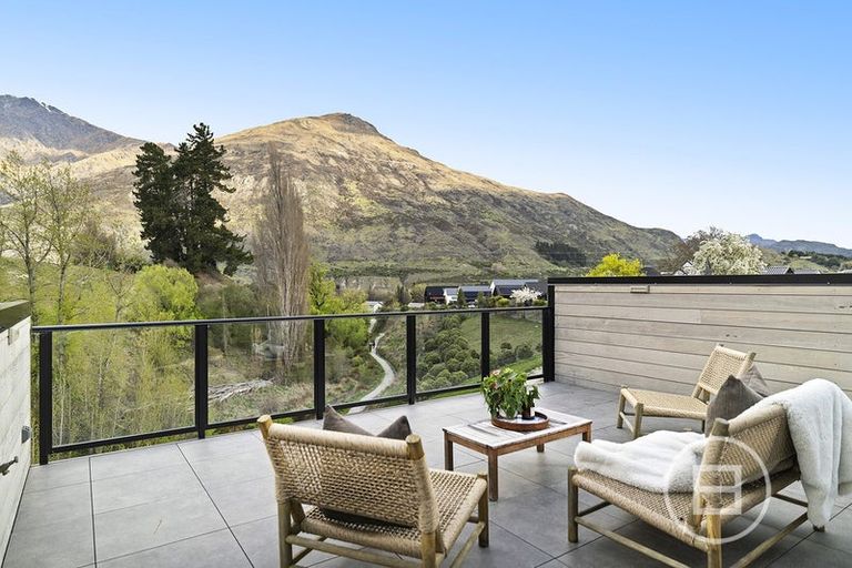 Photo of property in 15 Lorne Street, Lake Hayes, Queenstown, 9304
