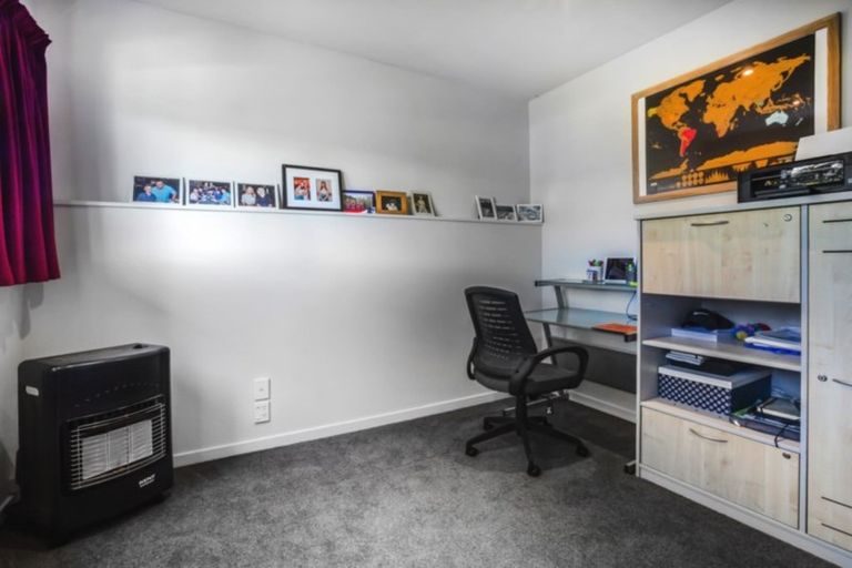 Photo of property in 53 Navigation Drive, Whitby, Porirua, 5024