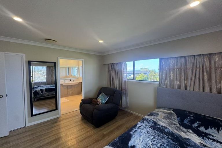 Photo of property in 2/18 Stanley Avenue, Milford, Auckland, 0620