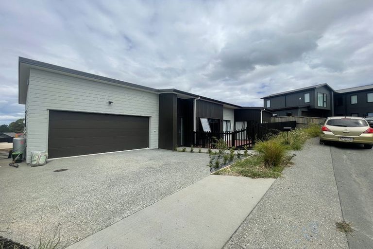 Photo of property in 15 Arawaru Avenue, Wainui, Silverdale, 0992