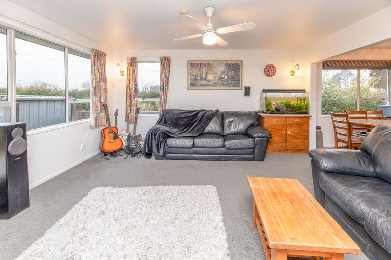 Photo of property in 10b Burnridge Place, Belfast, Christchurch, 8051