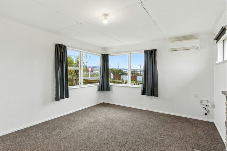 Photo of property in 2 Collingwood Street, Levin, 5510