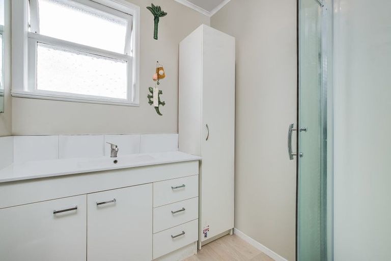 Photo of property in 4 Capella Place, Manurewa, Auckland, 2102