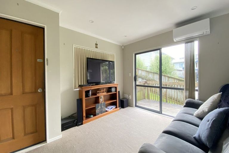 Photo of property in 19 Mona Vale, West Harbour, Auckland, 0618