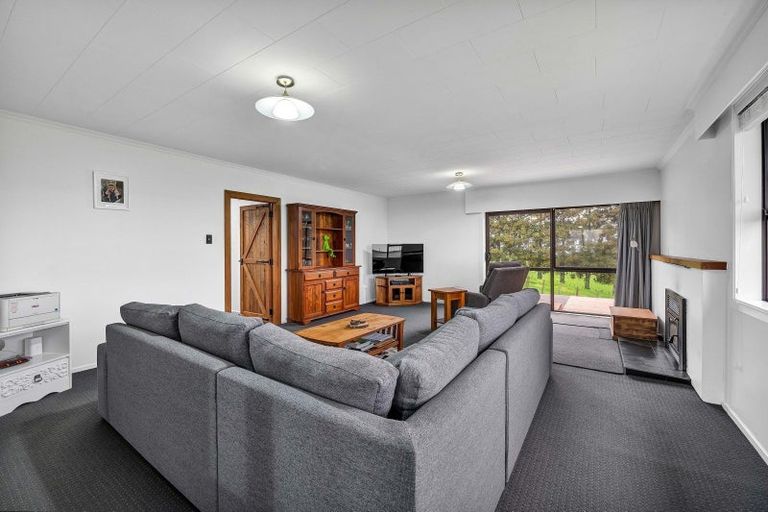 Photo of property in 302 Otaraoa Road, Motunui, Waitara, 4383