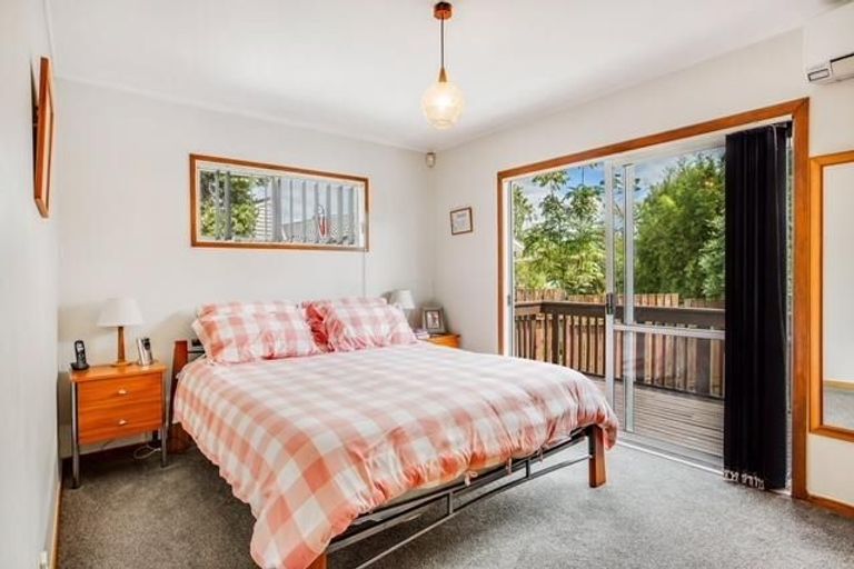 Photo of property in 418a West Coast Road, Glen Eden, Auckland, 0602