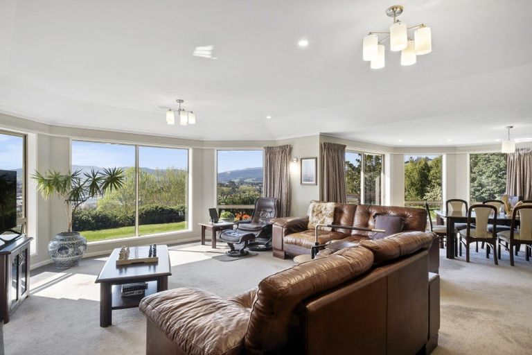 Photo of property in 19 Fairmile Drive, Kinmont Park, Mosgiel, 9024