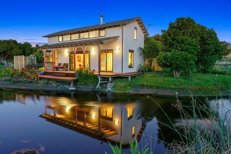 Photo of property in 106 Paetawa Road, Peka Peka, Waikanae, 5391