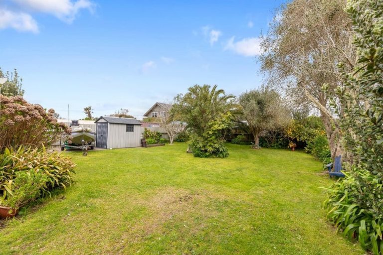 Photo of property in 240 Pukehina Parade, Pukehina, Te Puke, 3189