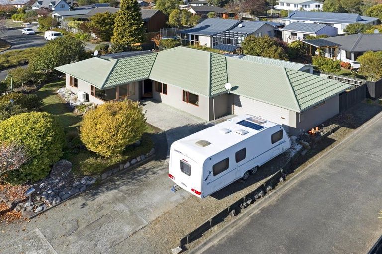 Photo of property in 16 Rintoul Place, Brightwater, 7022