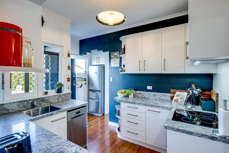 Photo of property in 4 Higgins Street, Marewa, Napier, 4110