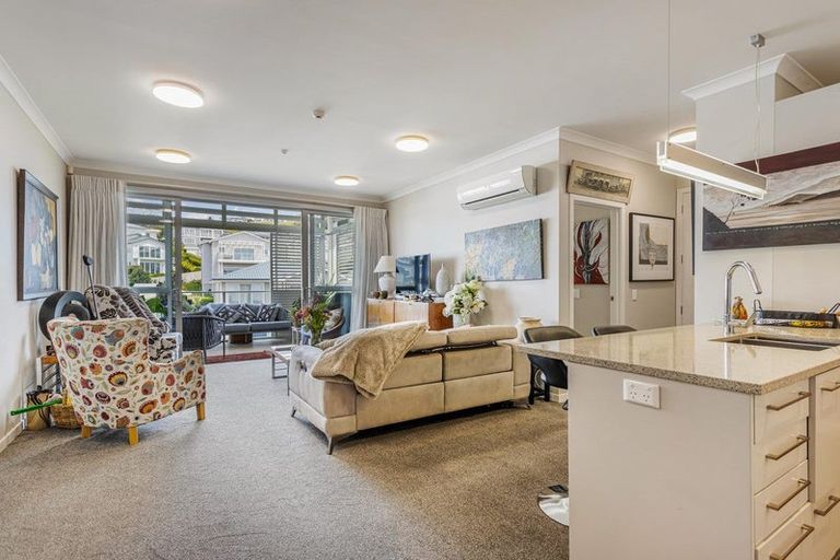 Photo of property in 106 Rewa Rewa Lane, Orewa, 0931