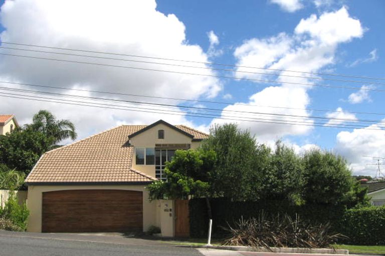 Photo of property in 2/35 East Coast Road, Milford, Auckland, 0620