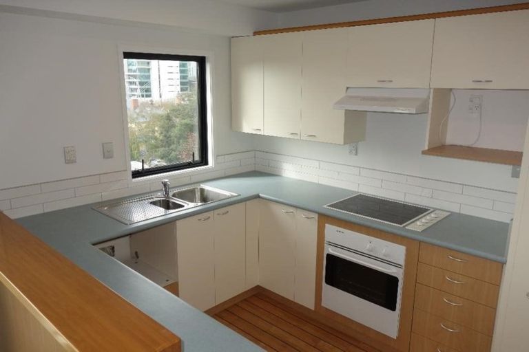 Photo of property in Gloucester Towers, 17/28 Gloucester Street, Christchurch Central, Christchurch, 8013